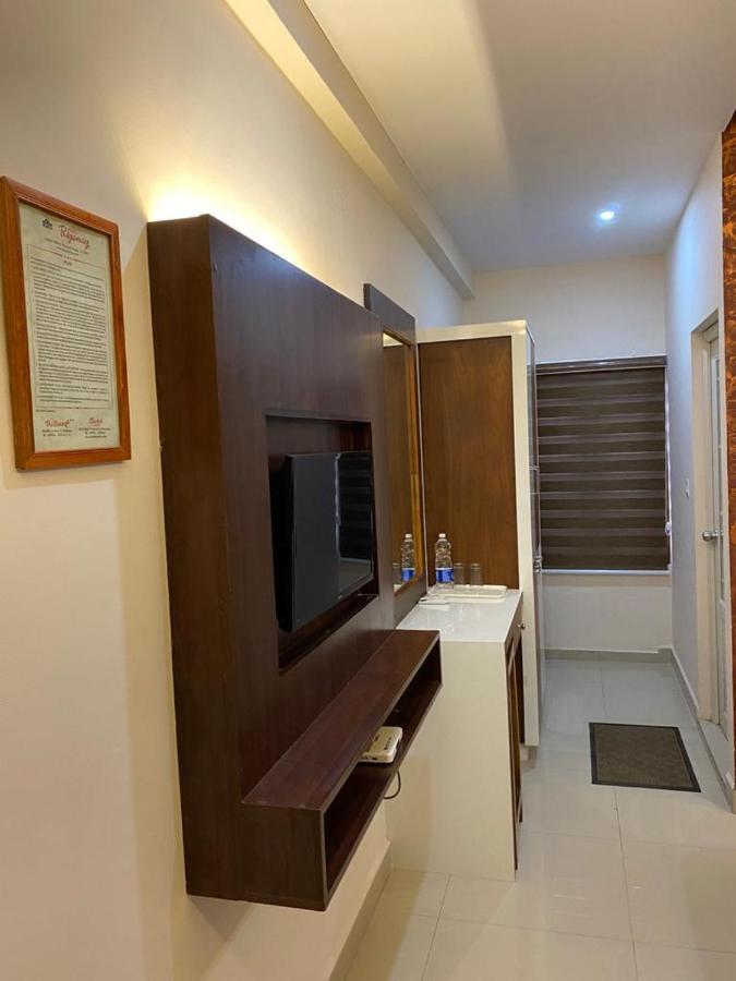 Issacs Regency Sultan Bathery Exterior foto