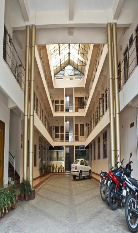 Issacs Regency Sultan Bathery Exterior foto